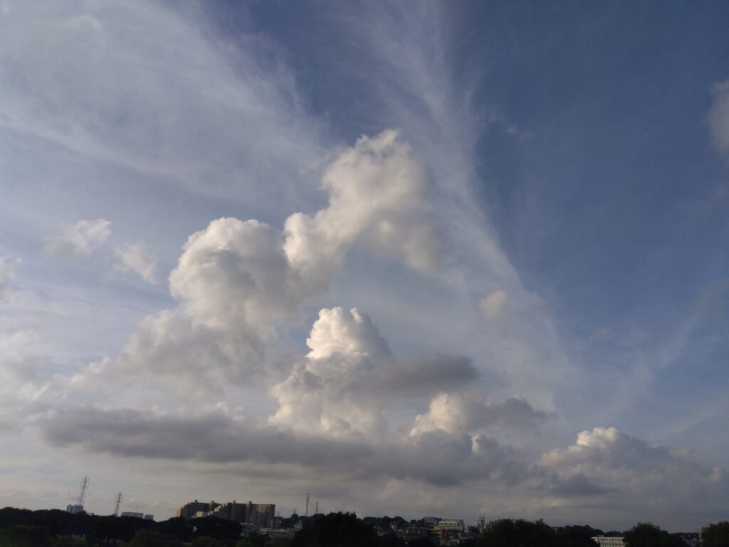 多摩川の雲　　2023.9.3
